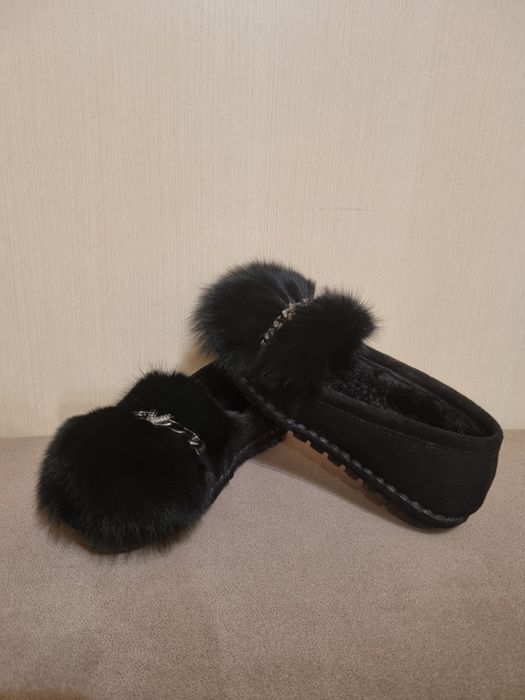 Жіночі мокасини з хутром
