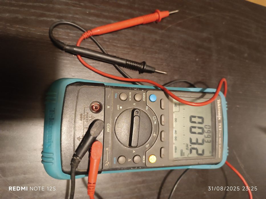 Multímetro Digital Tektronix TX3