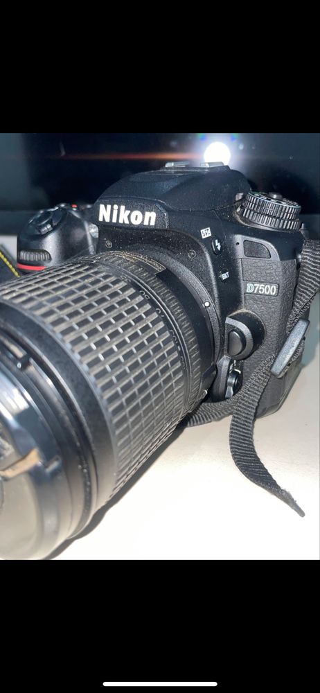 Camara Nikon D7500