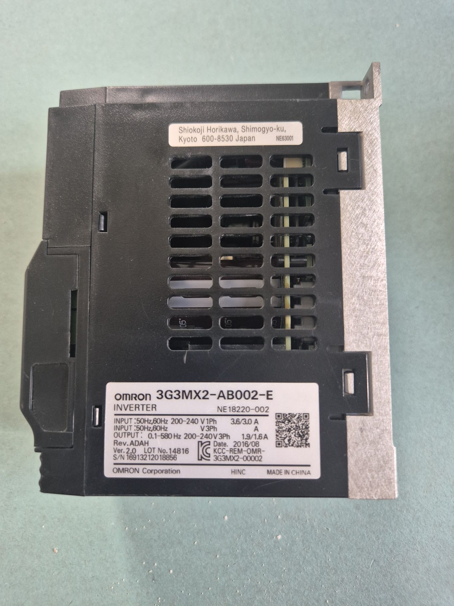 Falownik wektorowy Omron 3G3MX2-AB002-E 230 V / 0.2 KW