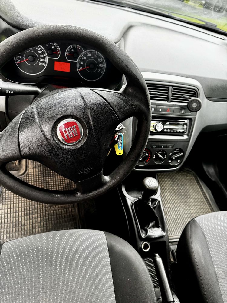 Fiat Grande Punto 1.4 lpg 2013 klima polski salon 23%Vatu.