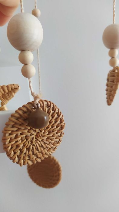 karuzelka do kołyski łóżeczka hand made Boho natural ratan