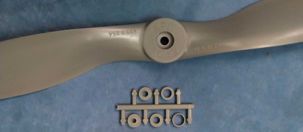 Пропелер 19" електро APC 19x10EP для р/к літаків.