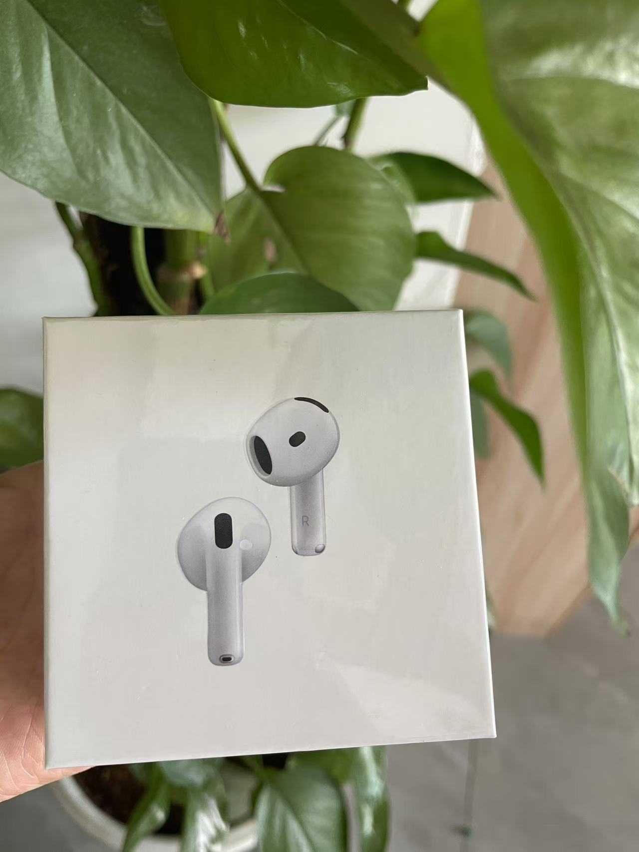 NOWE słuchawki Gwarancją - Air Pods4 z ANC