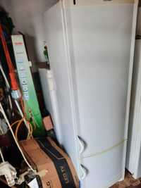 Холодильник двухкомпрессорный Vestfrost BKF 420.