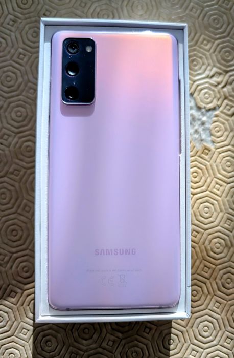 Samsung S20 FE - Usado em excelente estado