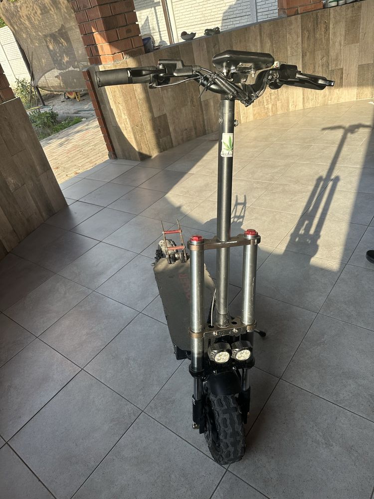 Електросамокат двомоторний Crosser Rocket 3200W/25Ah
