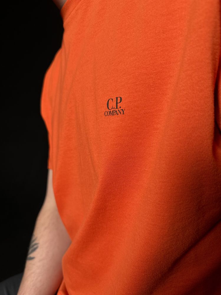 Чоловіча помаранчева футболка C.P. Company