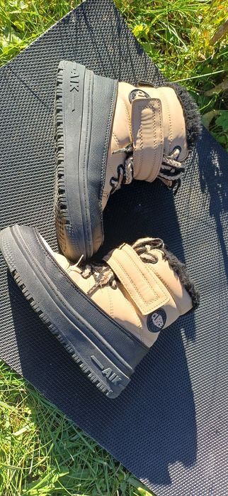 Зимові чобітки для дівчинки