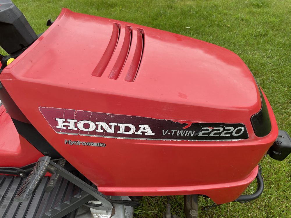 Traktorek Honda 2220 Hydrostatic