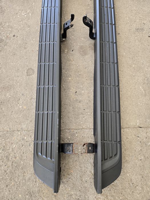 Listwa Progowa Prawa + Lewa Komplet Oryginał
FORD RANGER V LIFT 15-22r