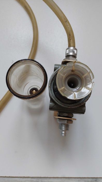 Filtr powietrza - odwadniacz do kompresora.