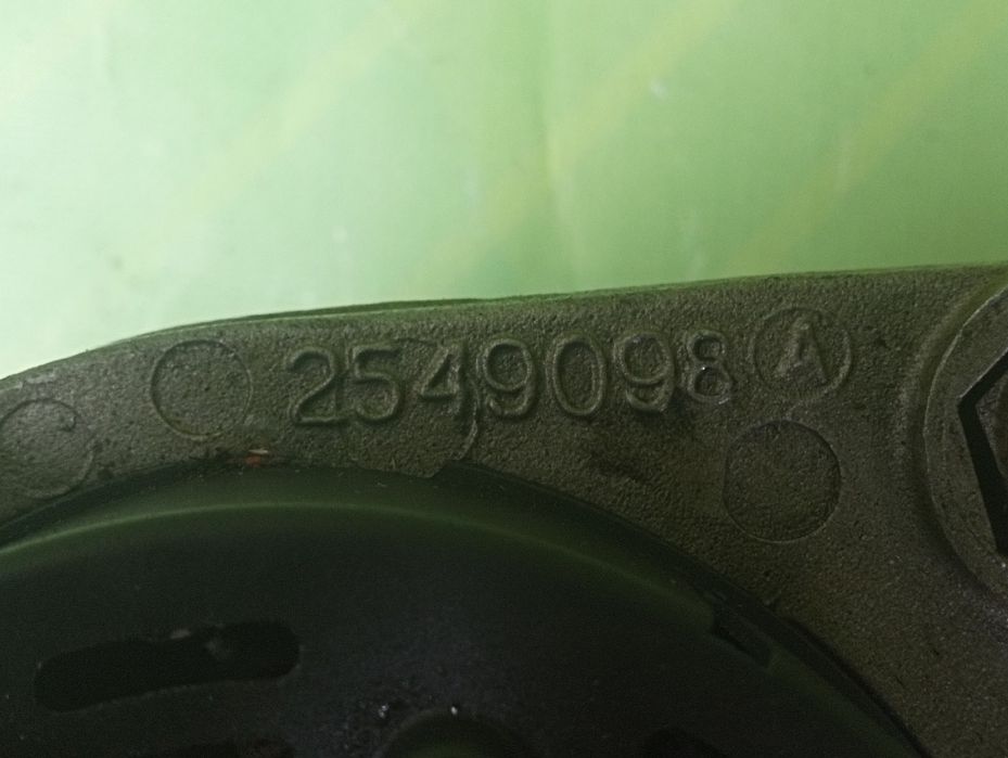 Генератор 1.9 Renault Trafic 2 Opel Vivaro Трафик Виваро Разборка Т2