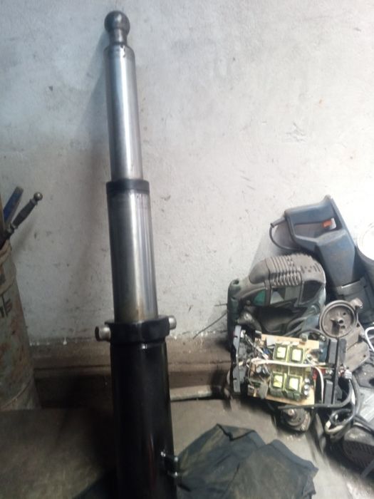 Siłownik wywrotu do przyczepy d35