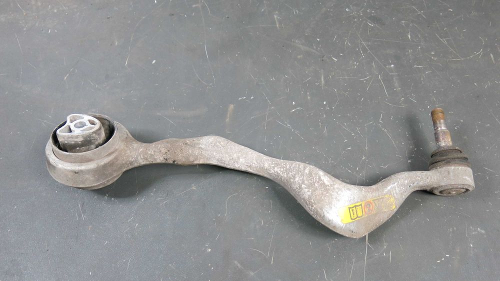 BMW 3 E91 E90 2.0d N47 wahacz prawy przód przedni