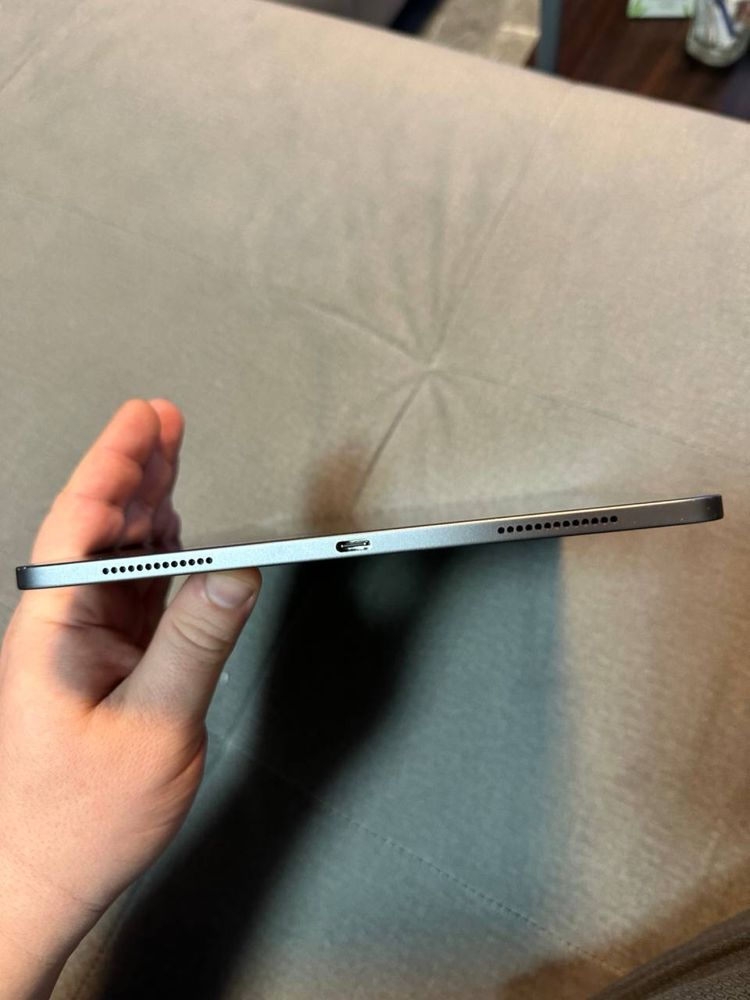 Продам Apple Ipad Pro 11 1Tb + Apple Pencil 2