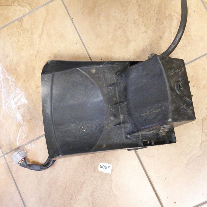 6097 Błotnik chlapacz wzmacniacz radia 12-17 Honda Goldwing GL 1800
