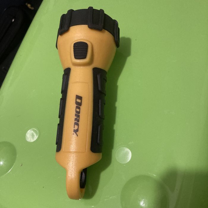 Dorcy 4-LED Flashliht