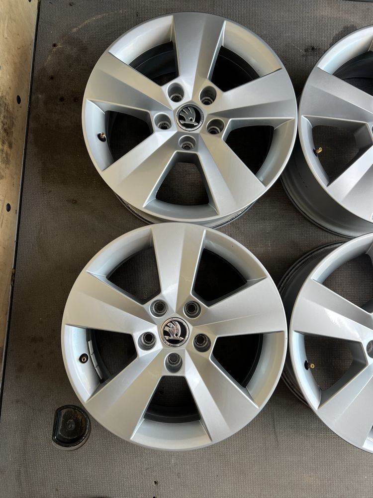 Оригінальні диски 5 112 R16 Skoda Superb Octavia A8 A7 A5  yeti