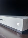 Xbox one z kontrolerem oraz grami