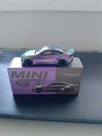 Model MiniGt BMW M4