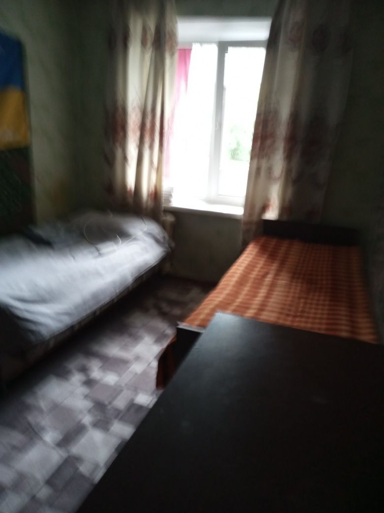 Здам кімнату в квартирі для 1-2 хлопців в р-ні Буд. Офіцерів.