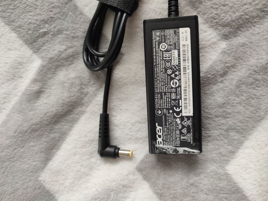 Блок живлення зарядка для Acer 19V 2,37A /Оригінал/