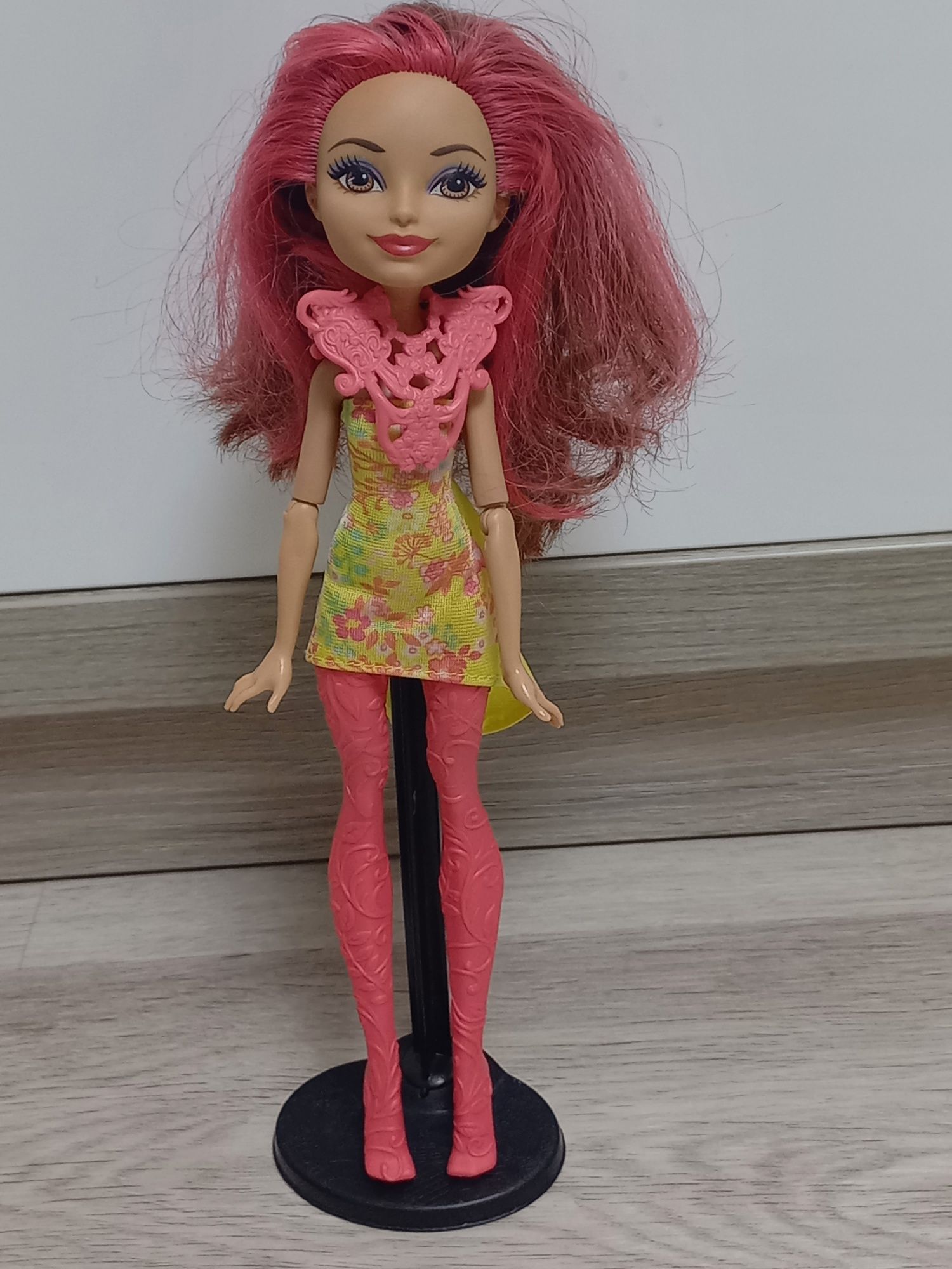 Кукла Mattel Ever After Nigh Rosabella Beauty ( Розабелла Бьюти )