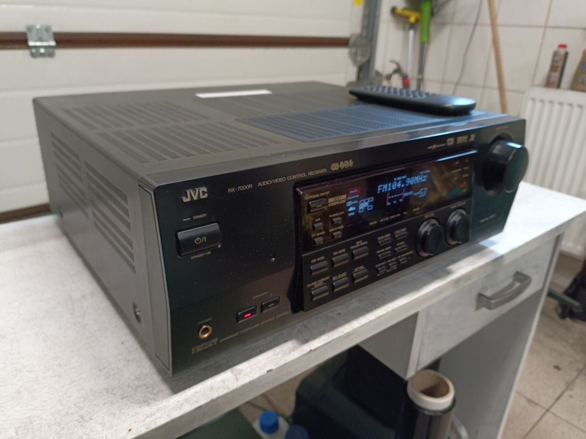 Amplituner JVC RX7000R, pilot