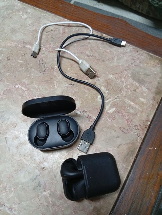 Auriculares bluetooth dois conjuntos