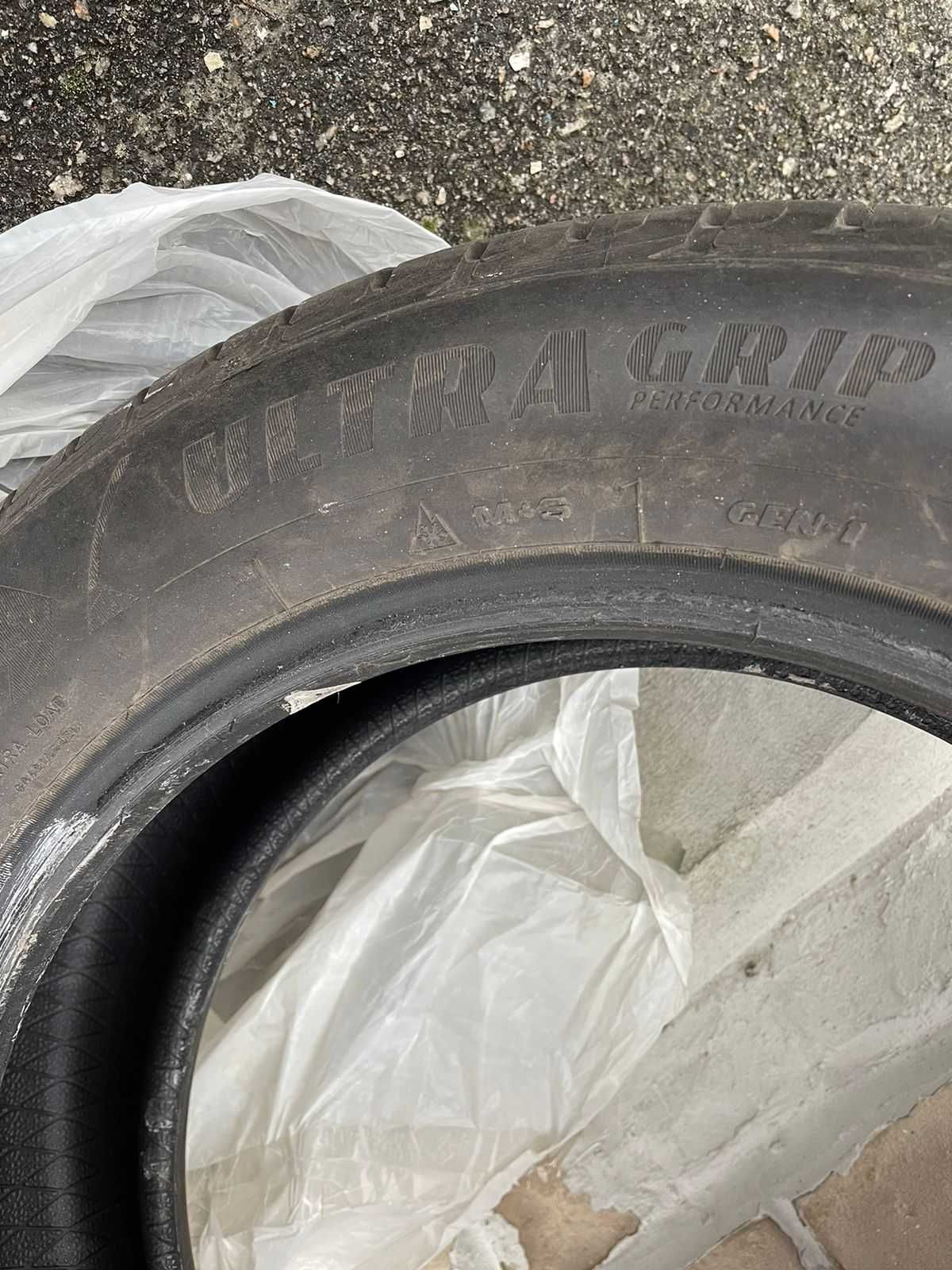 Зимові шини Good year Ultragrip Performance SUV R18 225/60 104V