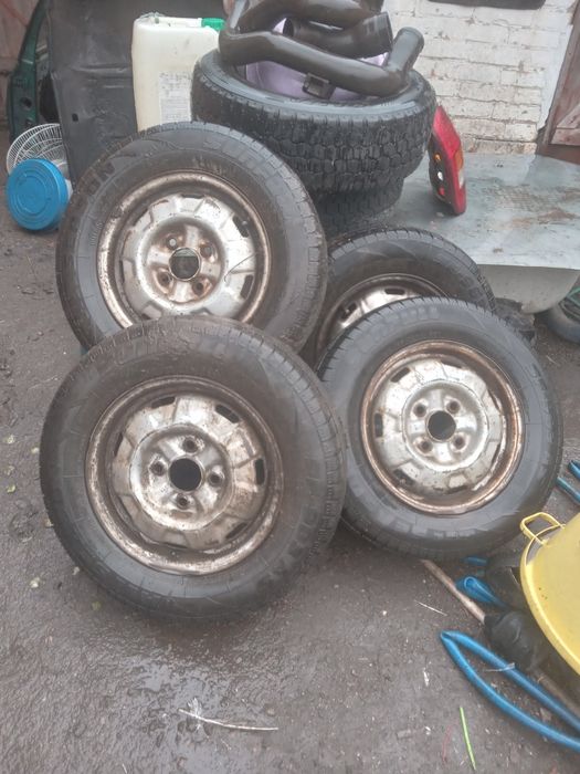 Ризина  з дисками 4×114.3 R14