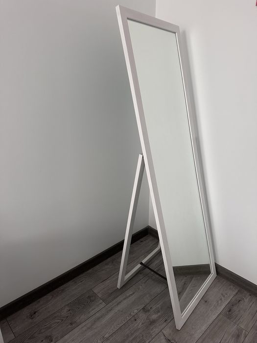 Дзеркало підлогове