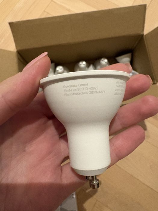 16 żarówek LED GU10