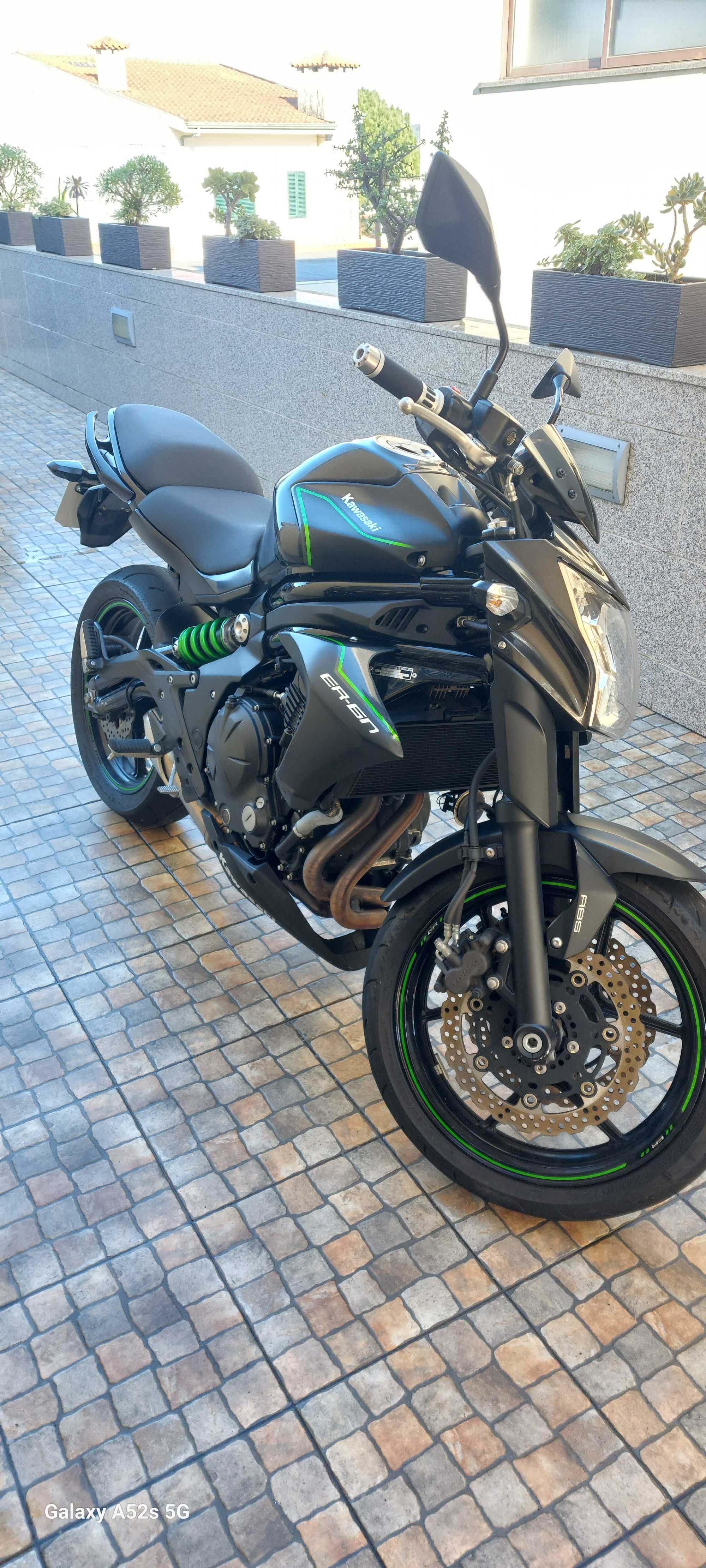 Moto Kawasaki er6n 650