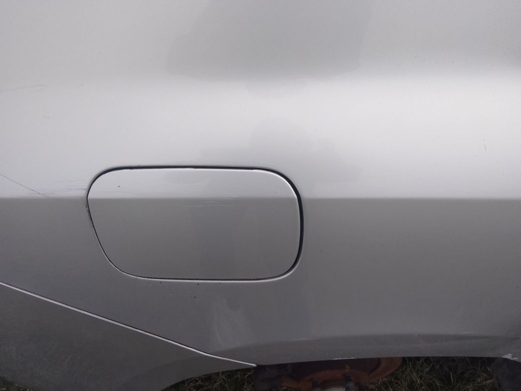 Klapka Wlewu Paliwa Mocowanie Renault Laguna III