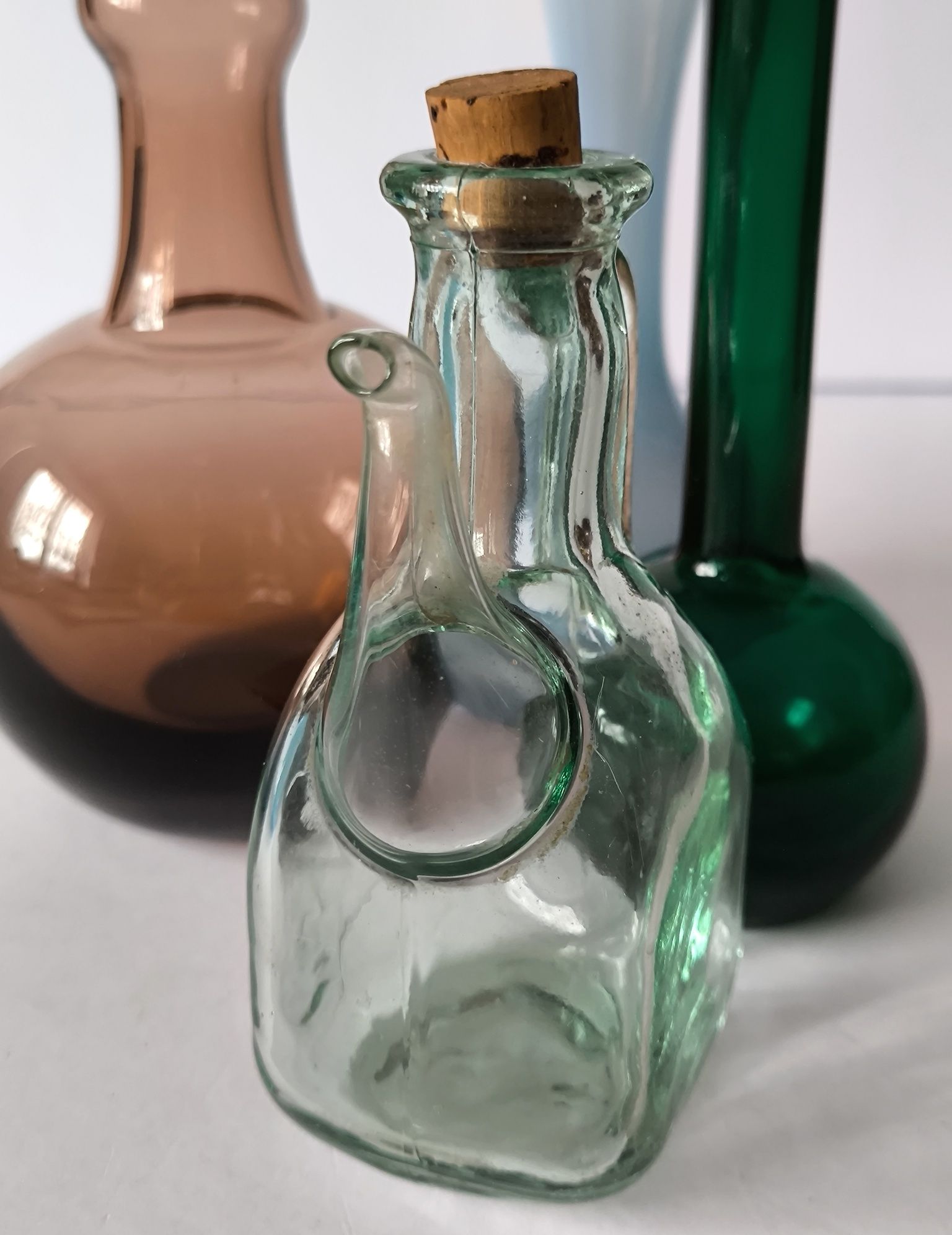 Butelka na olej piękne stare kolorowe szkło