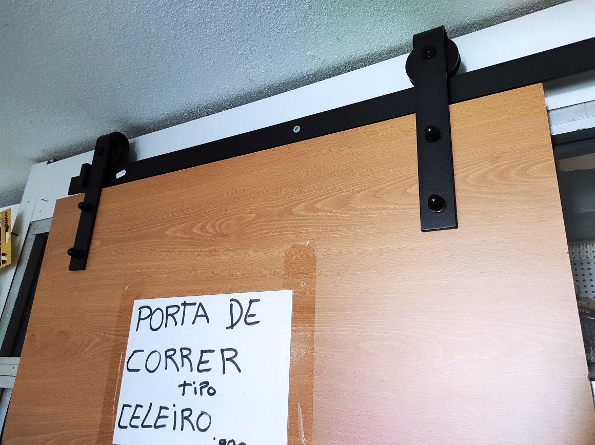 Calha porta correr tipo celeiro