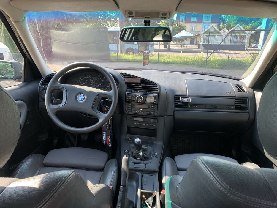 Продам bmw e36 1.8