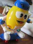 Boneco dispensador M&M.