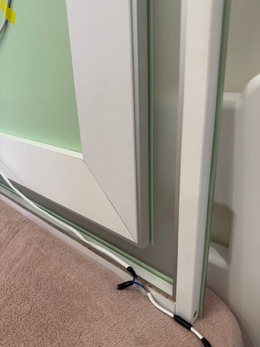 Дзеркало з LED підсвіткою