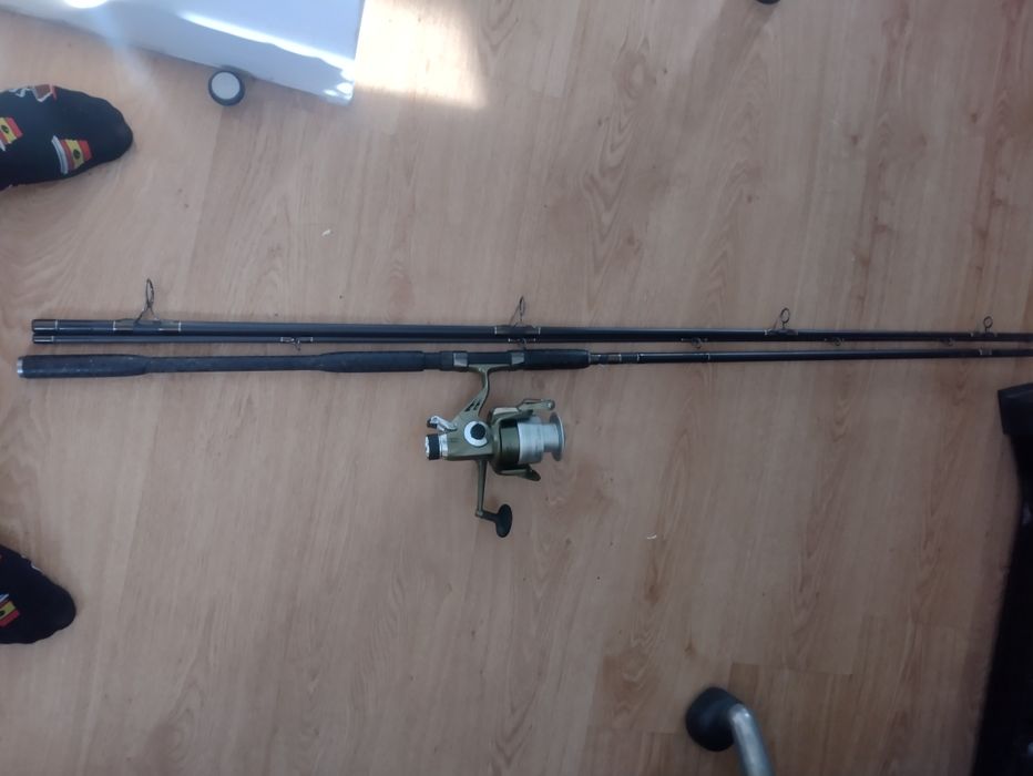 Kołowrotek okuma 8 000 z wędkami