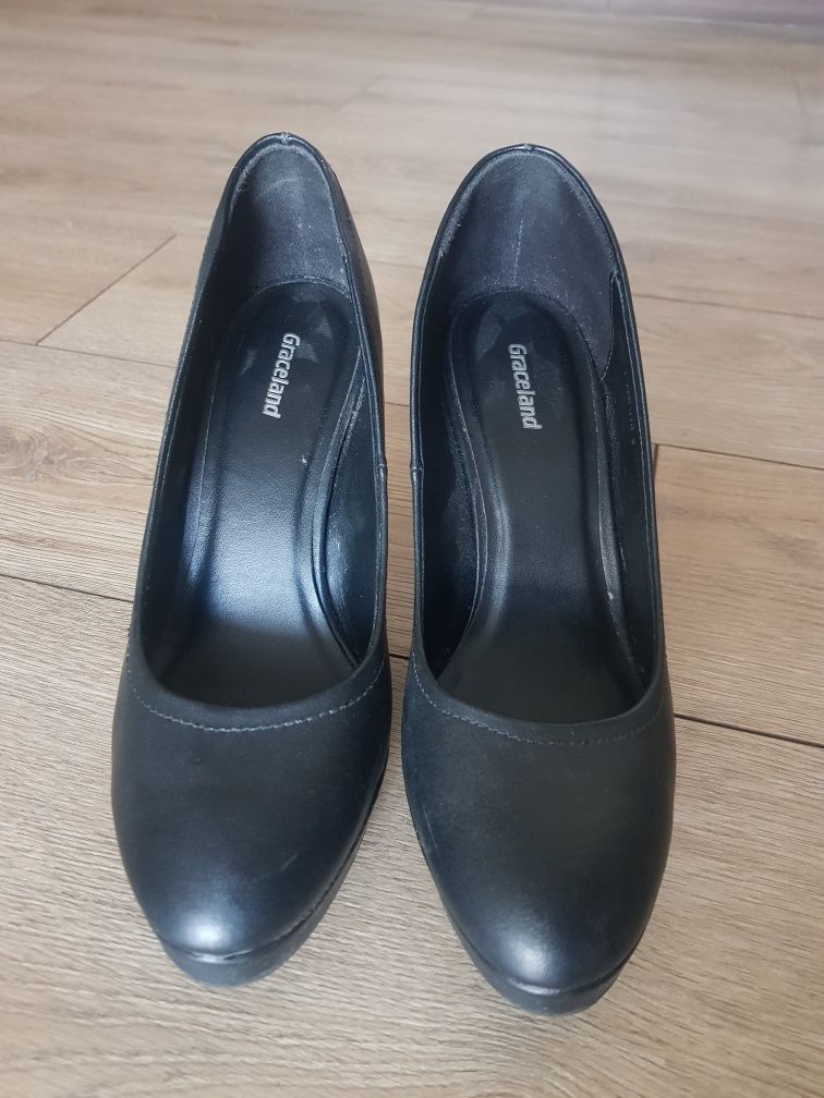 Eleganckie buty na obcasie rozmiar 37