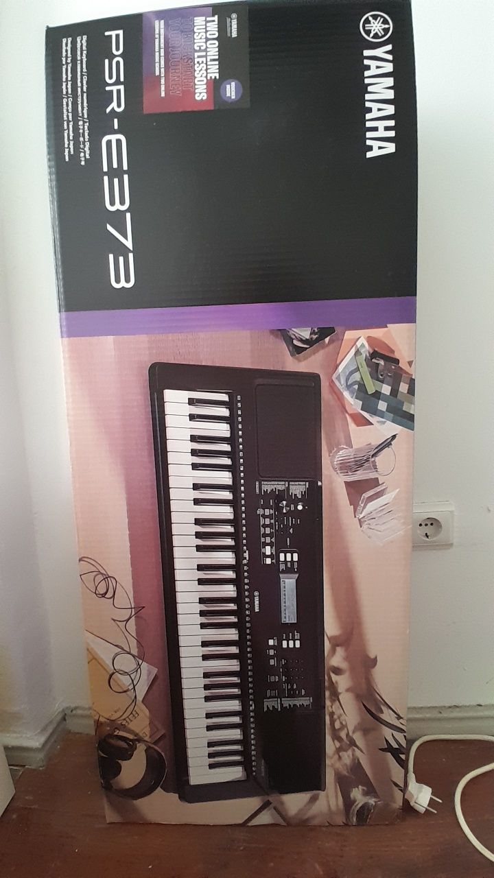 Teclado Portátil PSR-E373 Yamaha