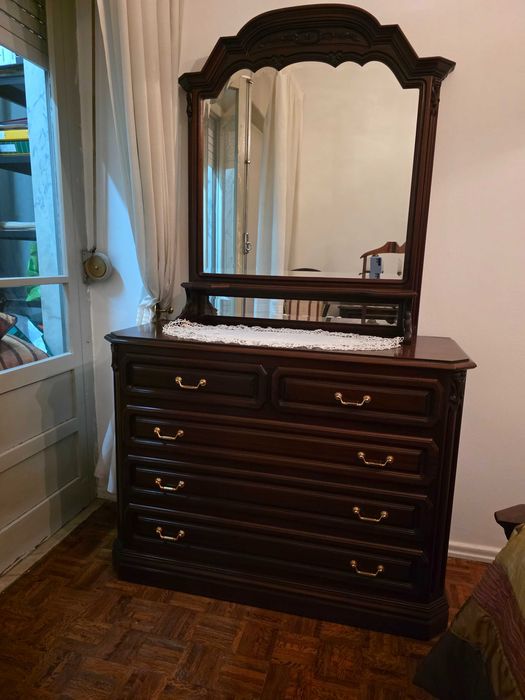 Quarto em Mogno maciço como novo