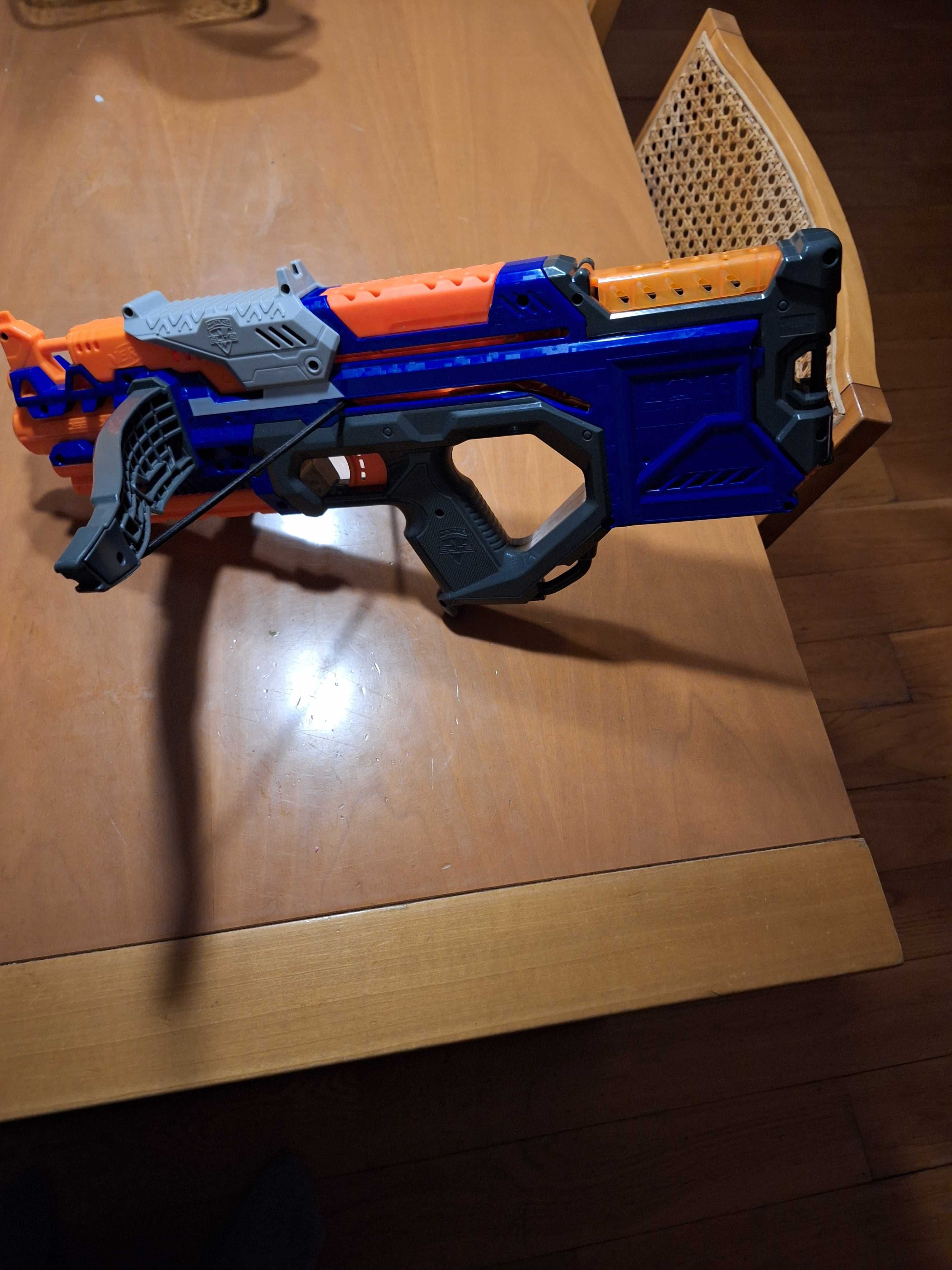 Vendo 3 nerf, muito bom estado