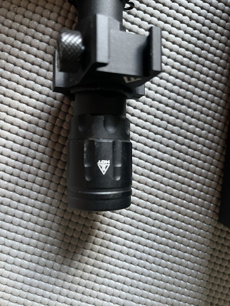 Latarka taktyczna m force 2