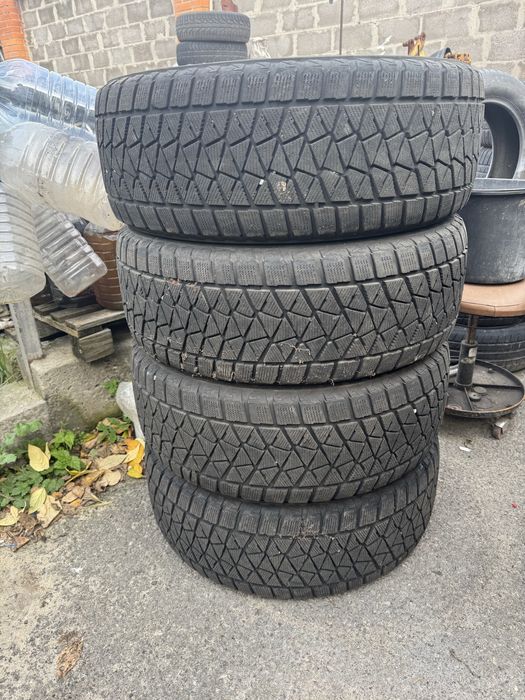 Bridgestone Blizzak зима  265/60/18