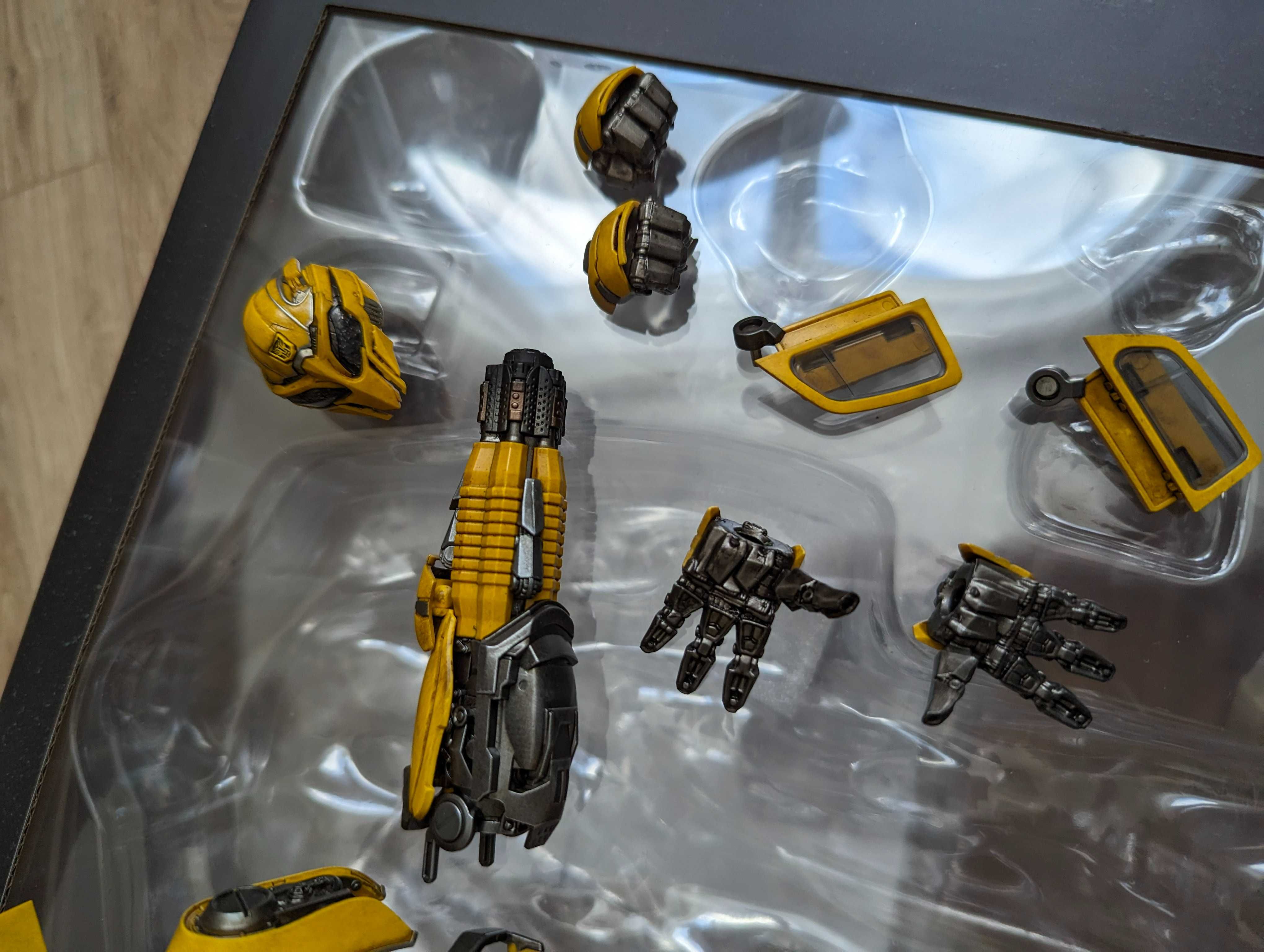 Bumblebee | Transformers  | threezero  figurka