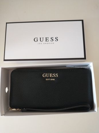 Czarny portfel damski Guess klasyczny